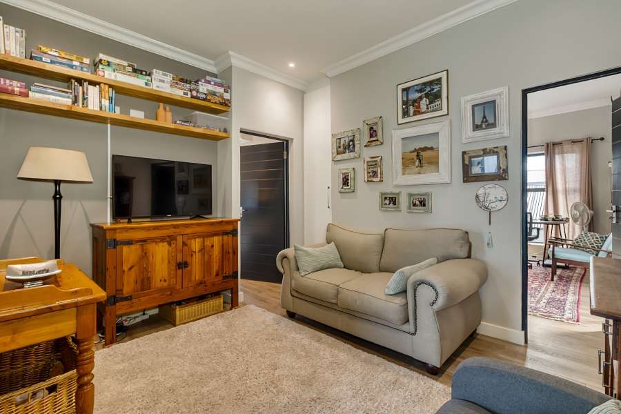 3 Bedroom Property for Sale in Aan de Wijnlanden Western Cape